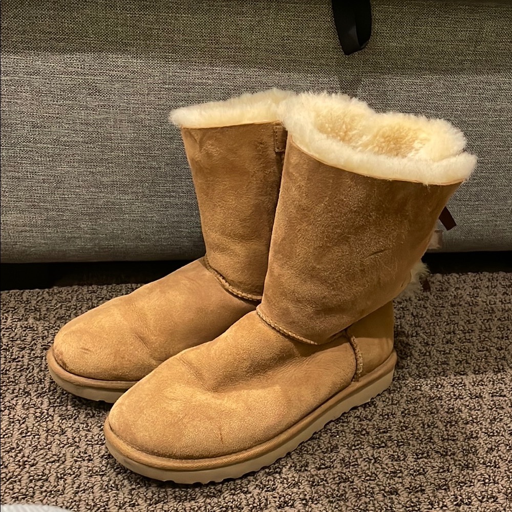 UGG Boots - Tan with Bows